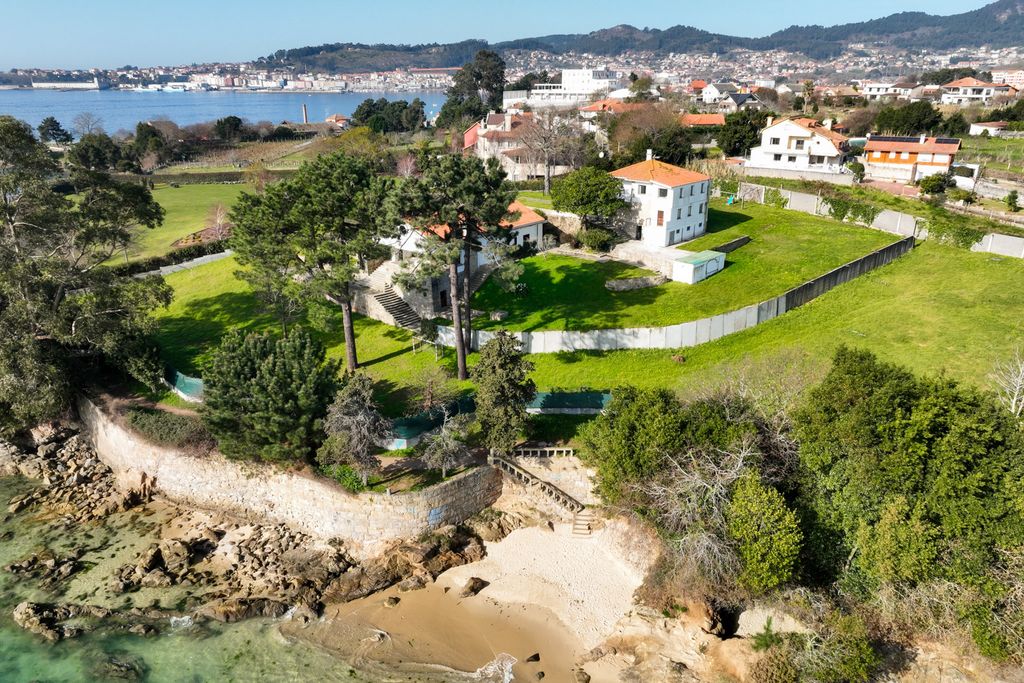 Villa Praia Galicia Olivers Travels 39.2