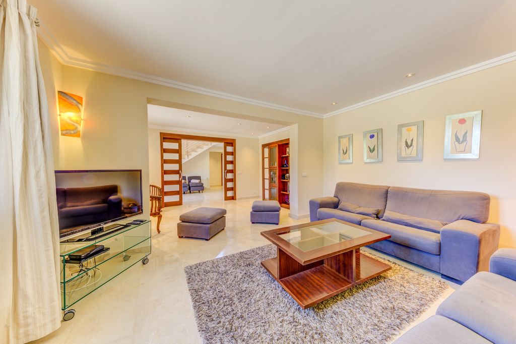 Puerto Ponente Mallorca Spain Olivers Travels 3