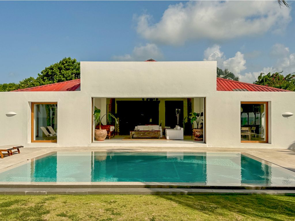 The Blue Horizon Antigua Olivers Travels 2