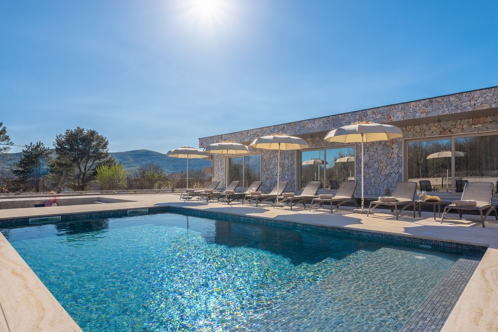 Villa Luma Dalmatia Coast Olivers Travels 02