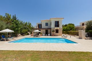 Villa Theros Aphrodite Hills Olivers Travels 1