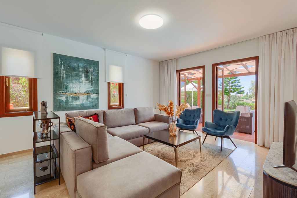 Villa Kiparissi Aphrodite Hills Olivers Travels 3