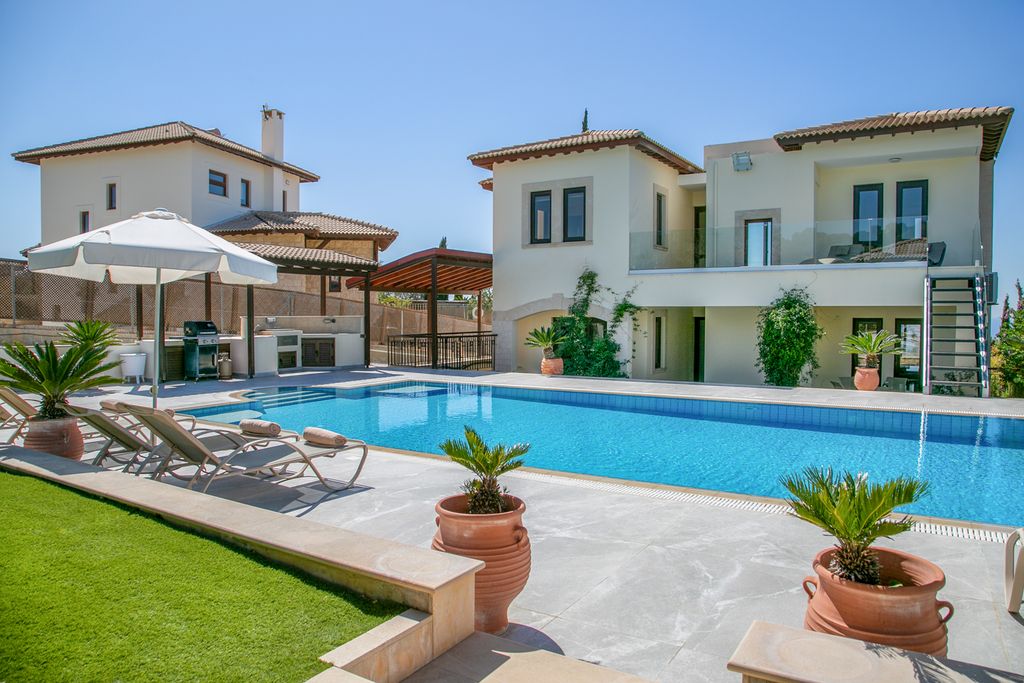 Villa Dendro Aphrodite Hills Olivers Travels 1