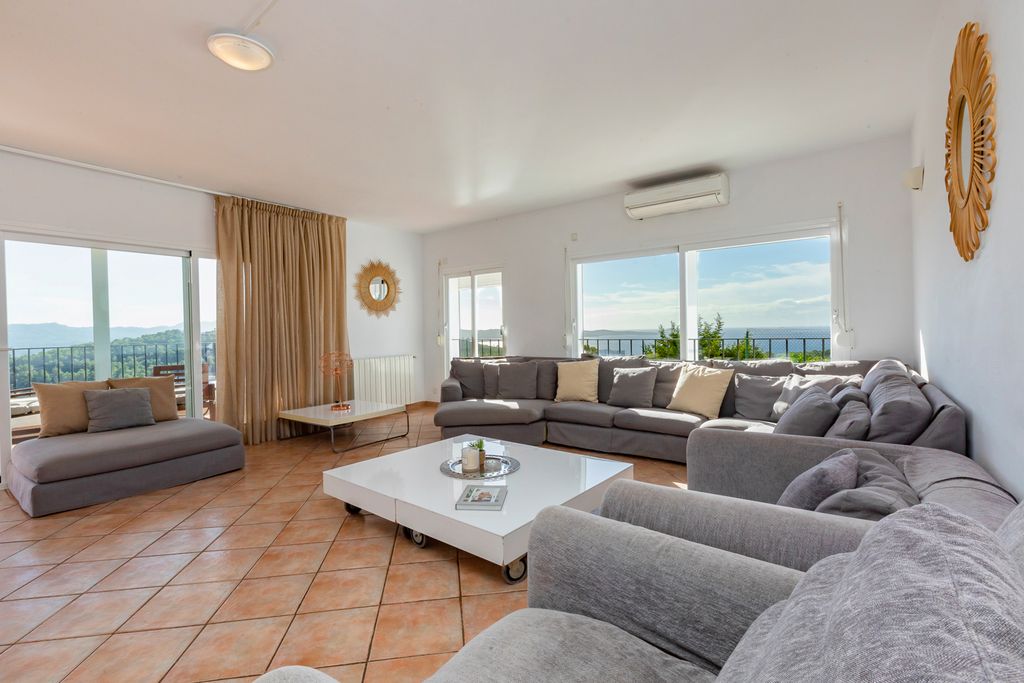 Villa Vista Antoni Ibiza Olivers Travels 3