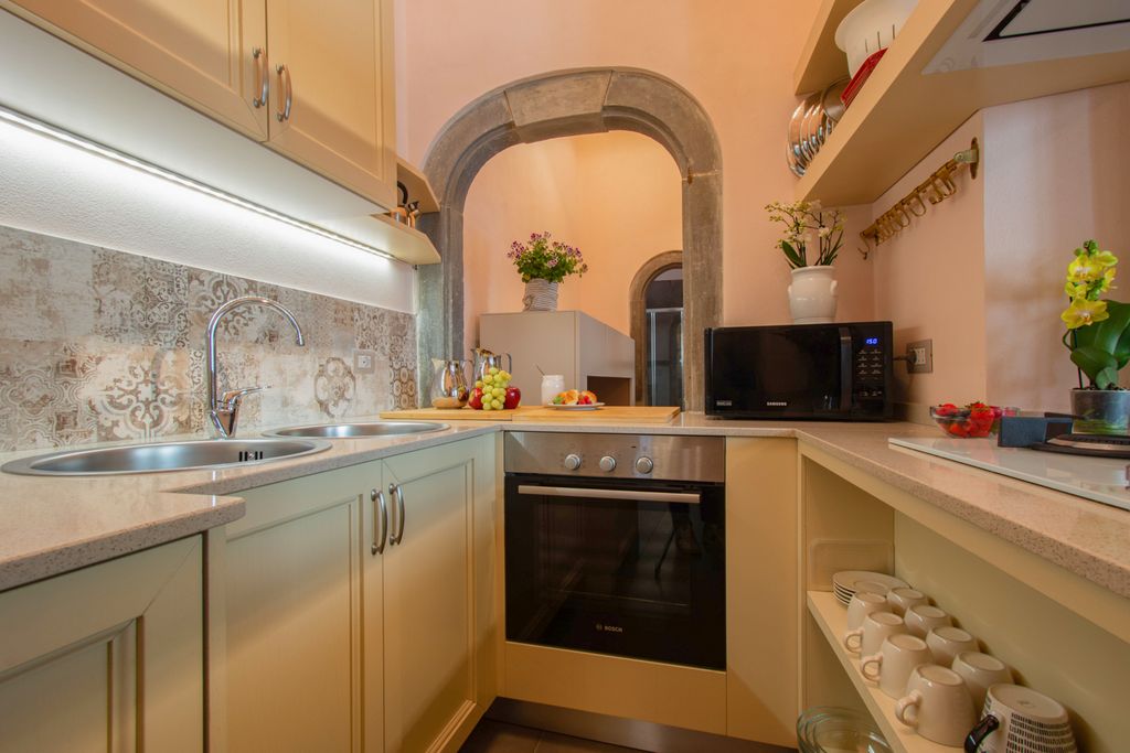 Apartment Toscanella II Florence Olivers Travels 3