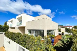 Bubbly Casa Algarve Portugal OliversTravels 1