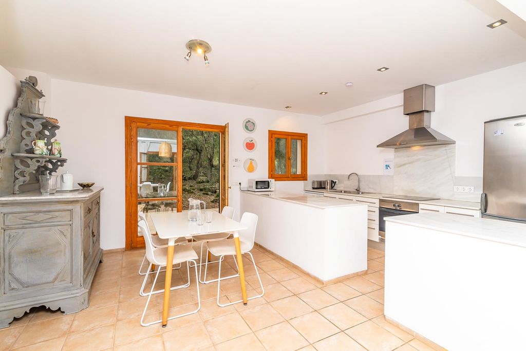 Villa Poligono Mallorca OliversTravels 4