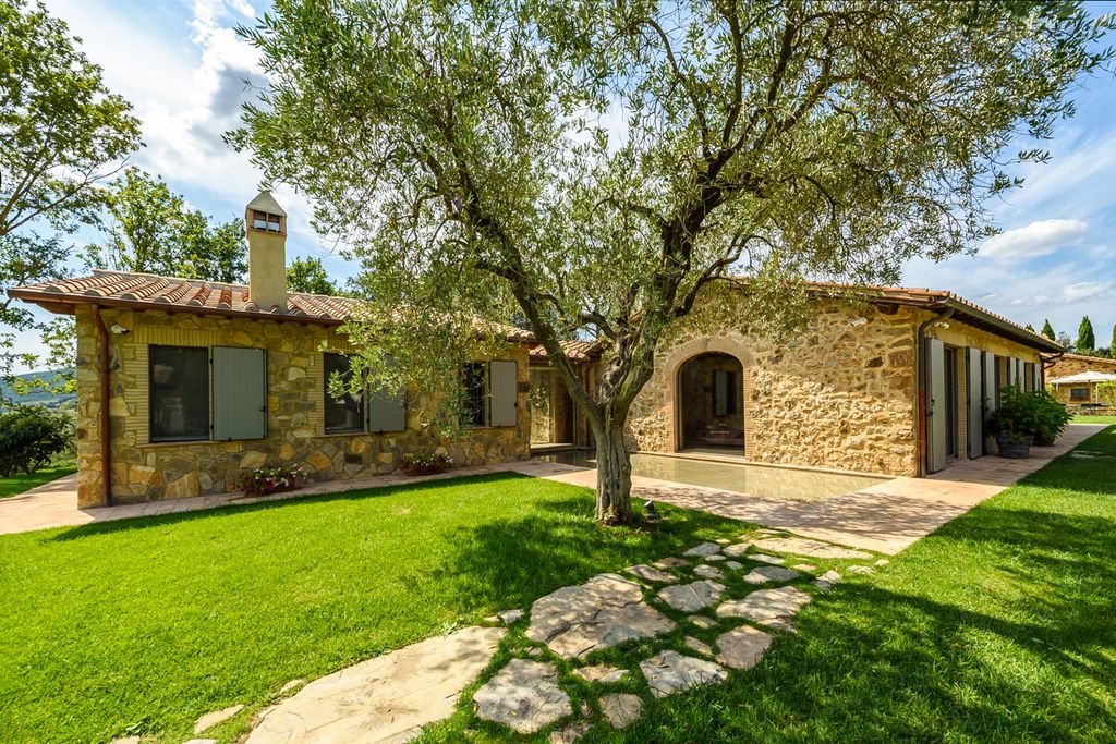 Villa Cleope Tuscany Italy OliversTravels 1