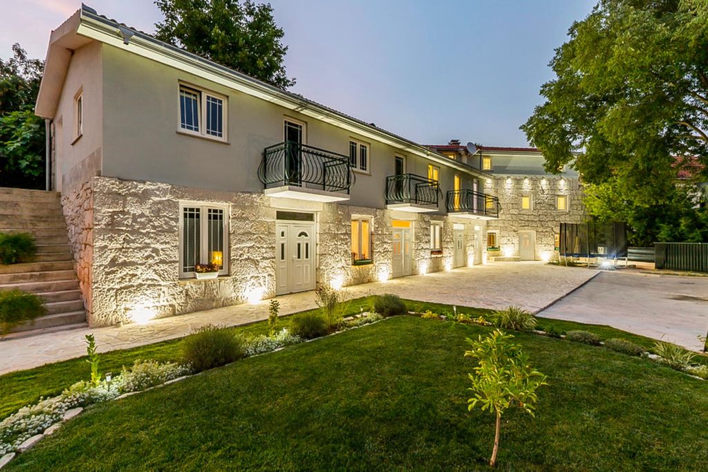 Villa Imota Dalmatia Coast OliversTravels 1