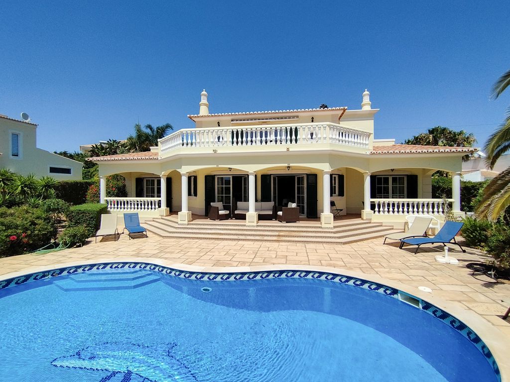 Villa Palmeira Algarve Olivers Travels 01