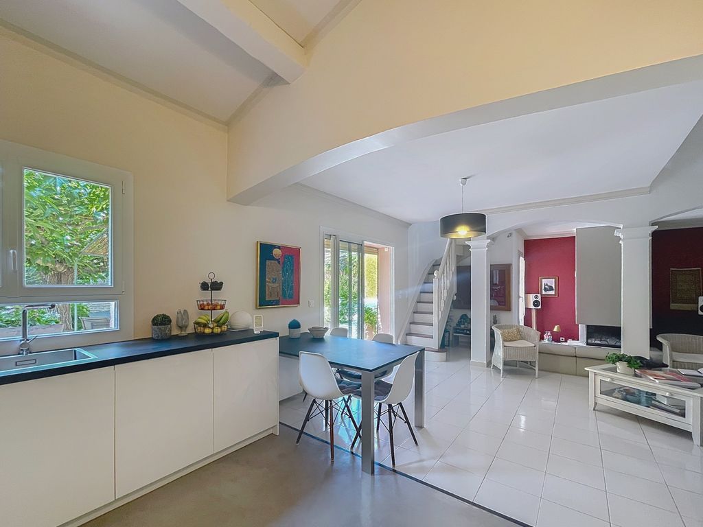 Le Petit Flamingo CH France Olivers Travels 4