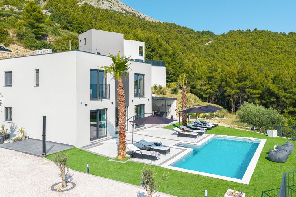 Villa Capita Dalmatia Coast Olivers Travels 1