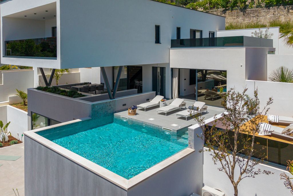 Villa Piana Dalmatia Coast Olivers Travels 1