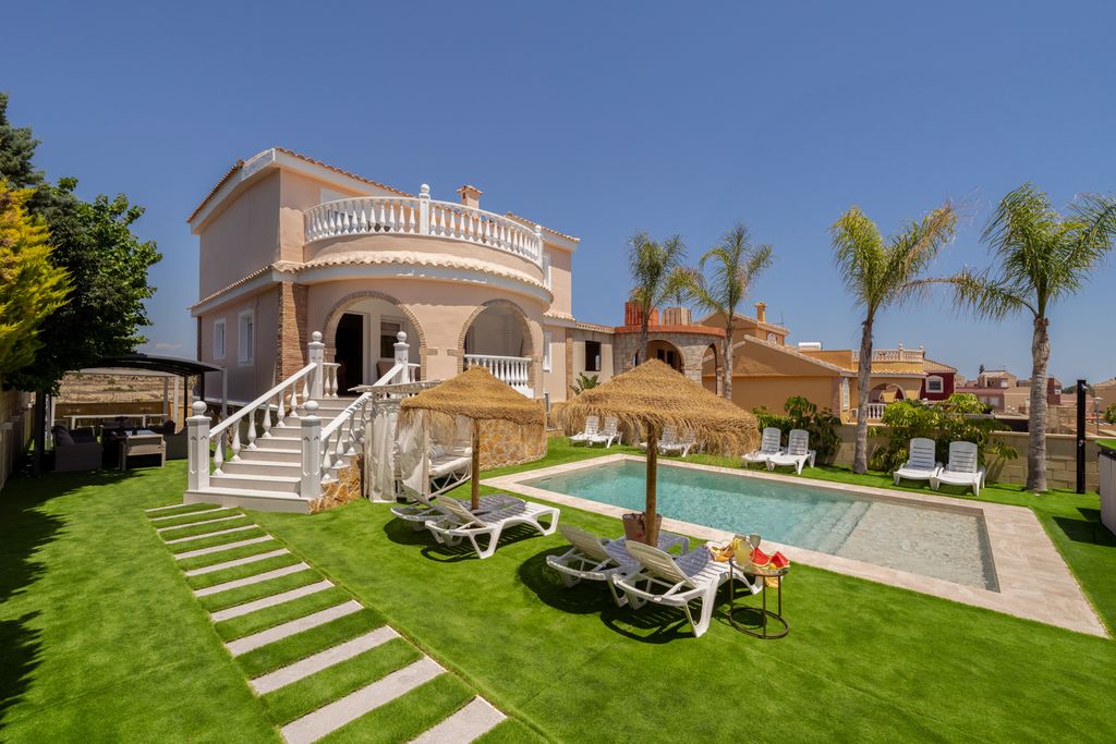 Villa Manrique Luxury Costa Blanca Olivers Travels 1