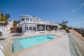 Villa Leon Marino Lanzarote Olivers Travels 1