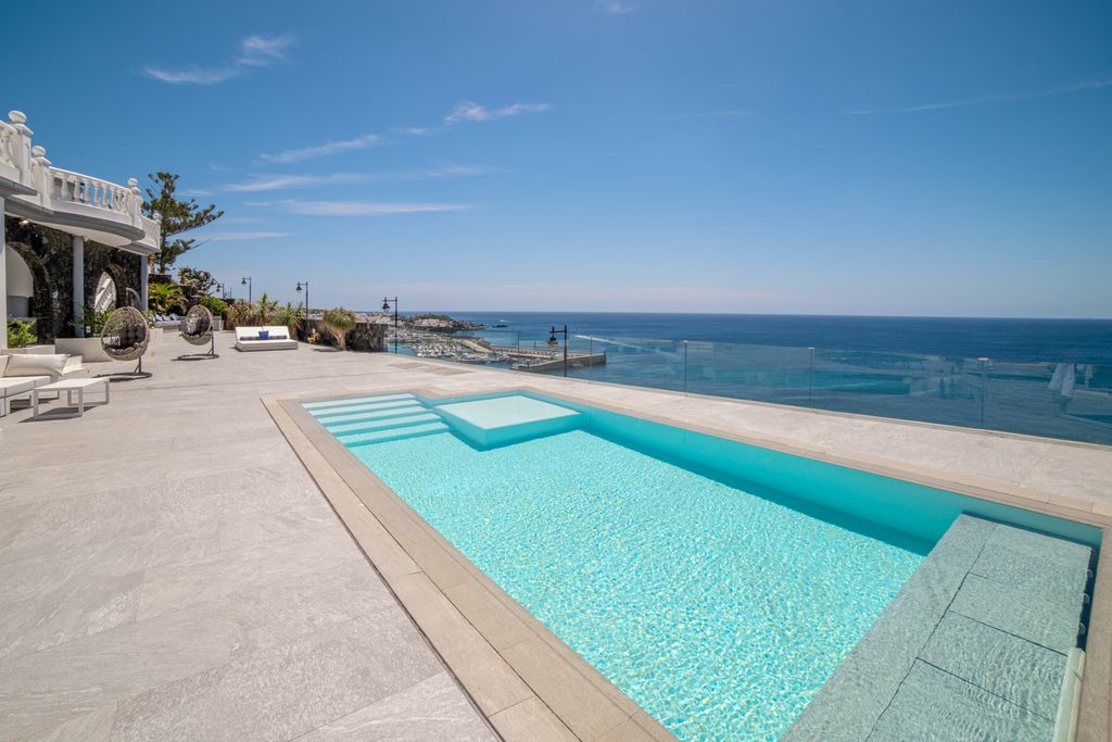 Villa Leon Marino Lanzarote Olivers Travels 2