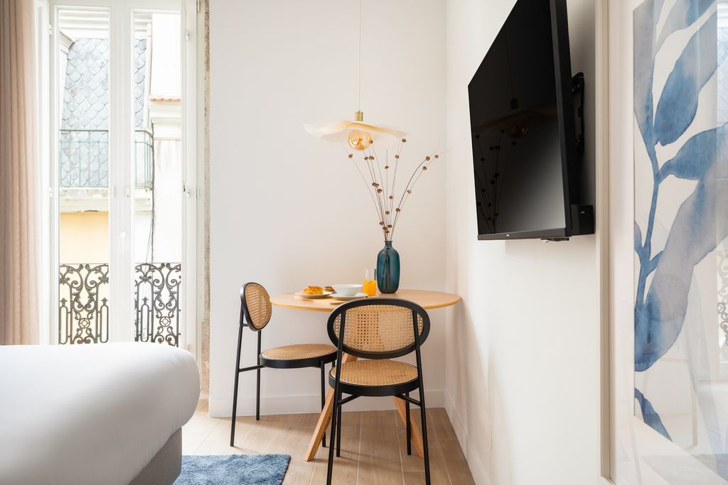 Alma Bica Lisbon Olivers Travels 5