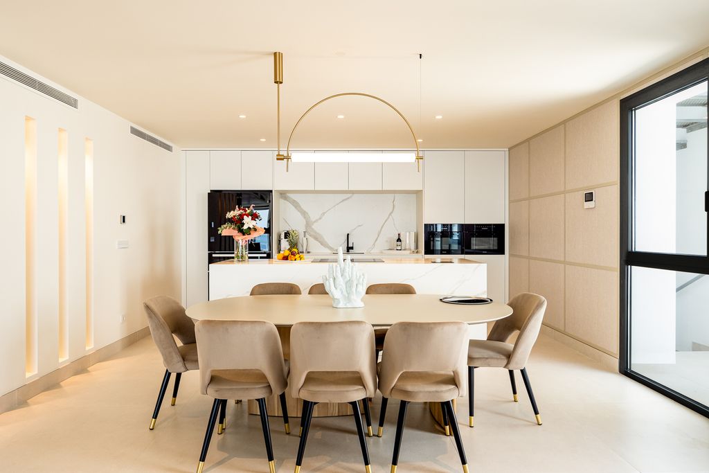 El Mar Ocho Costa Tropical Olivers Travels4