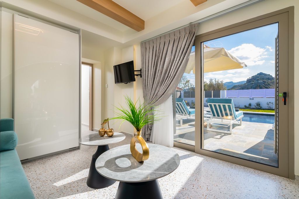 Villa Alcippe Rhodes Olivers Travels 5