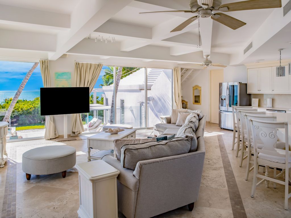 Bay Pearl TurksandCaicos Olivers Travels 5
