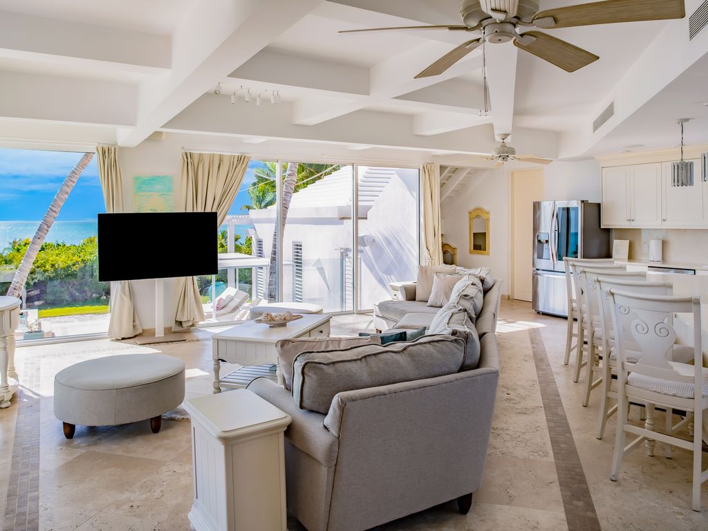 Harbor Pearl TurksandCaicos Olivers Travels 3