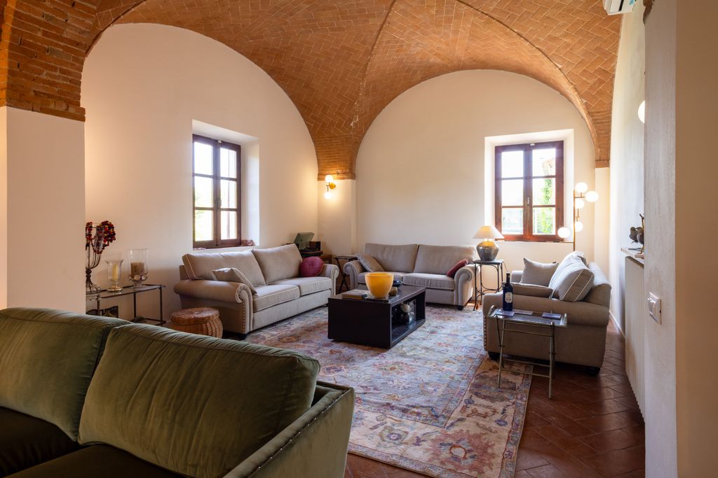 Villa Casal Di Cecina Tuscany OliversTravels 2