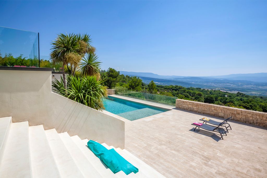 Villa Lune Provence Olivers Travels 5