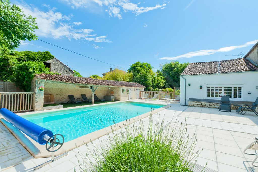 Maison Joutard Aquitane PF OliversTravels 2