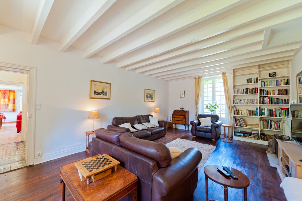 Maison Joutard Aquitane PF OliversTravels 4