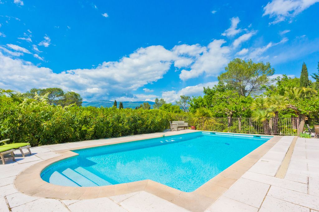 Les Pierres Roses French Riviera PF OliversTravels 1