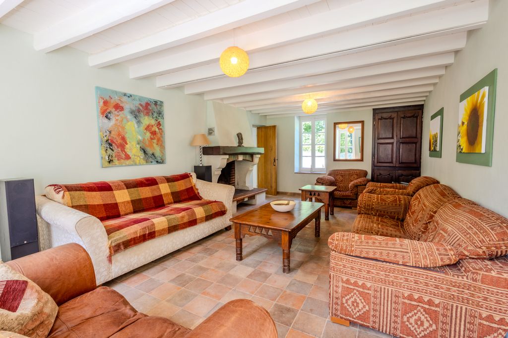 Maison du Gua Midi Pyrenees PF OliversTravels 3