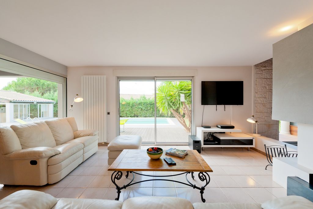 Villa Signado Languedoc PF OliversTravels 3