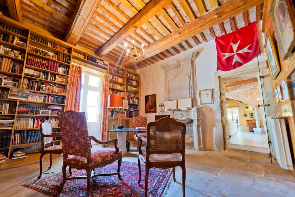 Le Chambarru Languedoc PF OliversTravels 4