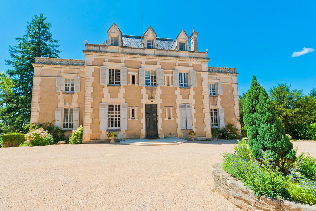 Chateau du Pic de Rigaud Midi Pyrenees PF OliversTravels 1