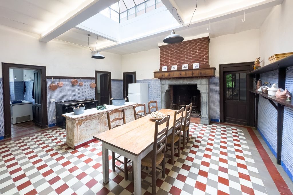 Chateau Lalongue Midi Pyrenees PF OliversTravels 5