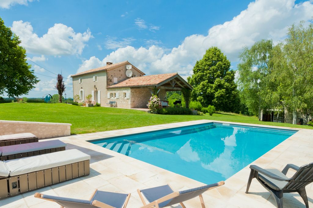 Maison Douzains Dordogne PF OliversTravels 1