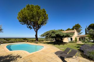 Les Rocans Provence PF OliversTravels 1