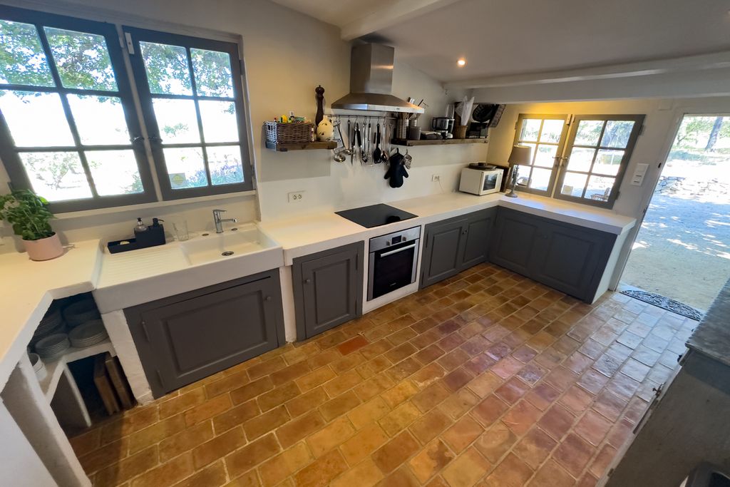 Les Rocans Provence PF OliversTravels 5