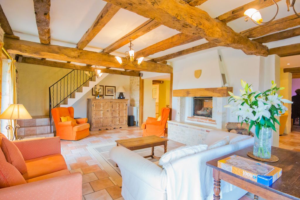 Le Mas Lauzerte Midi Pyrenees PF Oliver'sTravels 4