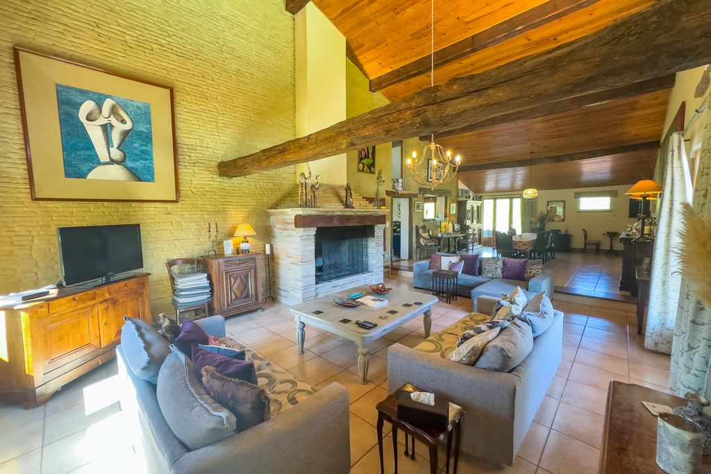 La Rouquette Midi Pyrenees PF OliversTravels 4