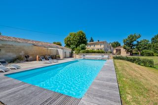 Le Petit Palais Aquitaine Olivers Travels 1