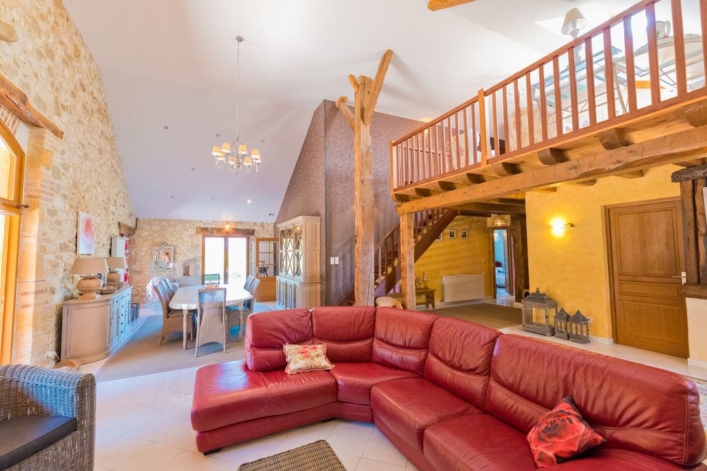 Maison Montmares Dordogne OliversTravels 3