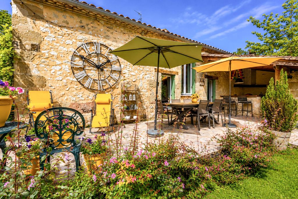 Maison Labarde Dordogne PF Olivers Travels 2