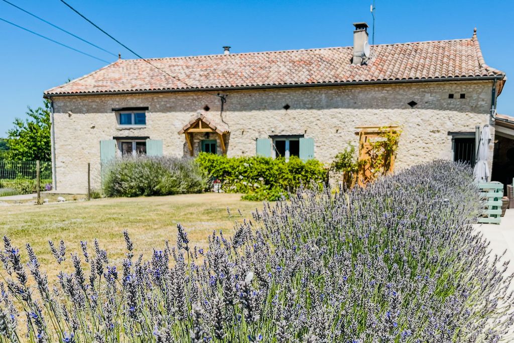 Montaillac Dordogne Olivers Travels PF 1