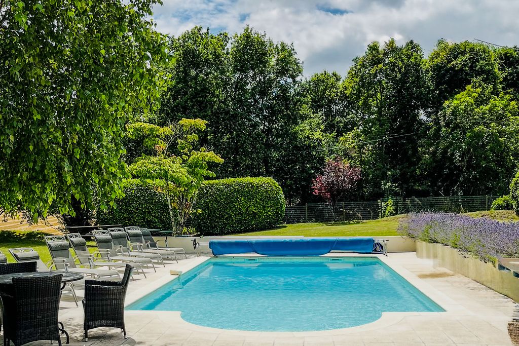 Montaillac Dordogne Olivers Travels PF 2