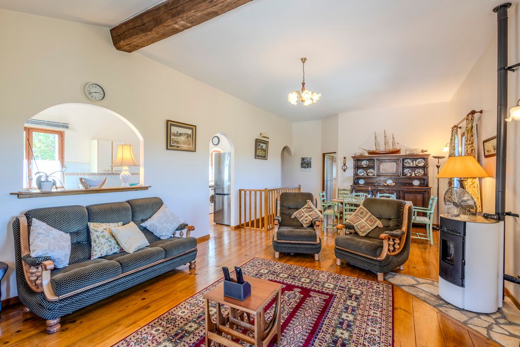 La Montade Midi Pyrenees Olivers Travels 3