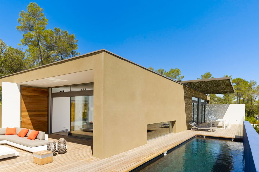 Maison Eluard Languedoc PF OliversTravels 1