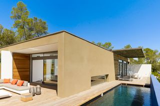 Maison Eluard Languedoc PF OliversTravels 1