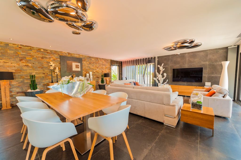 Villa Challier Languedoc PF OliversTravels 4