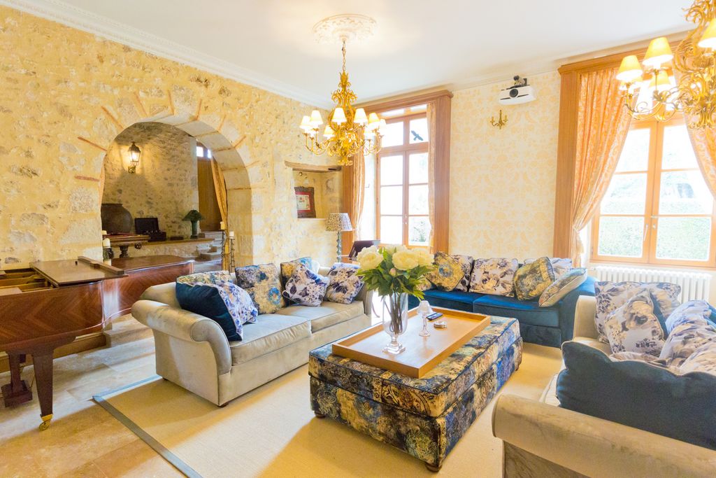 Chateau Trieux Aquitane PF OliversTravels 4